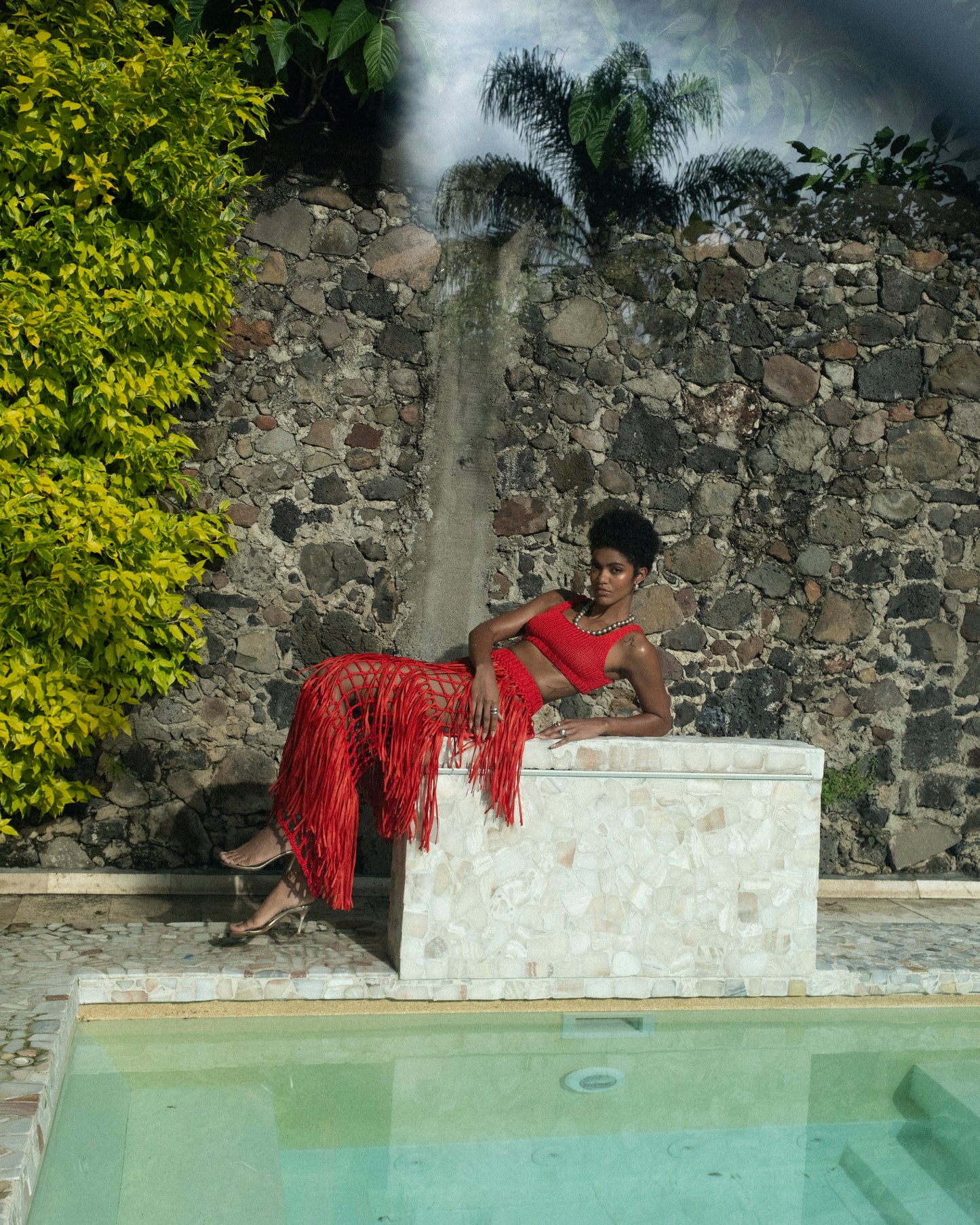 RIYA RAFFIA SKIRT / RED