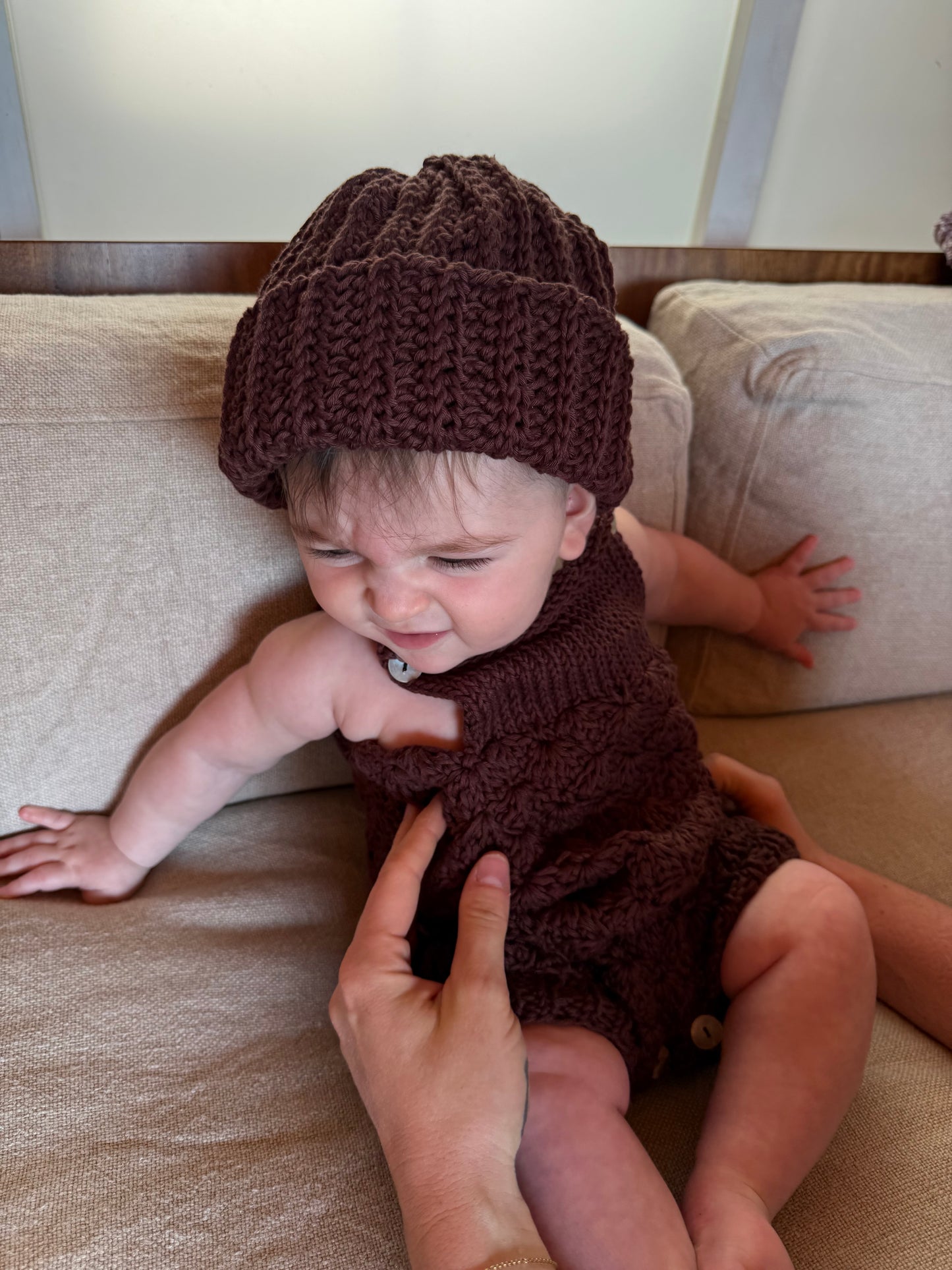 BABY BEANIE / CHOCOLATE