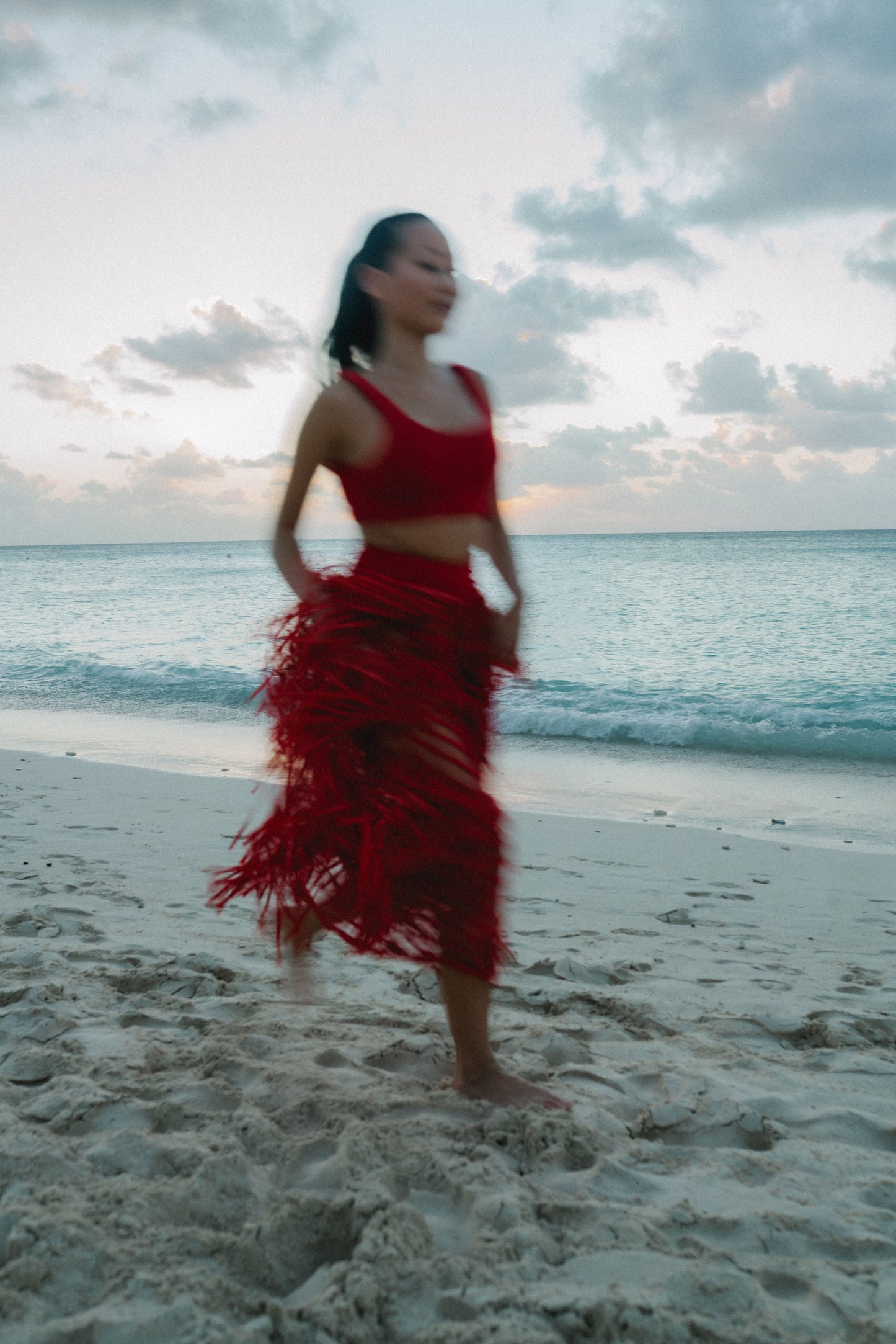 RIYA RAFFIA SKIRT / RED
