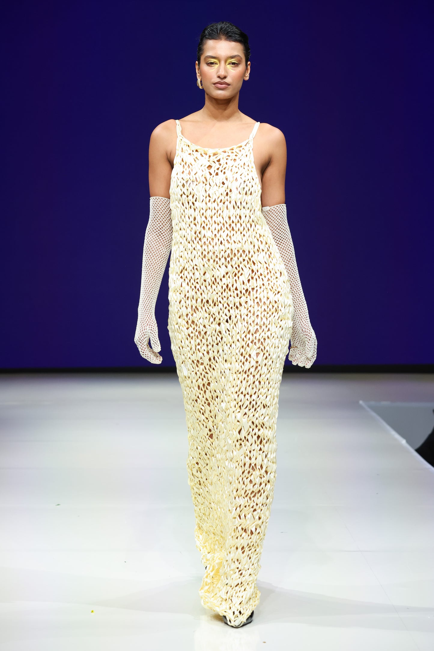 RIBBON GOWN / BUTTER
