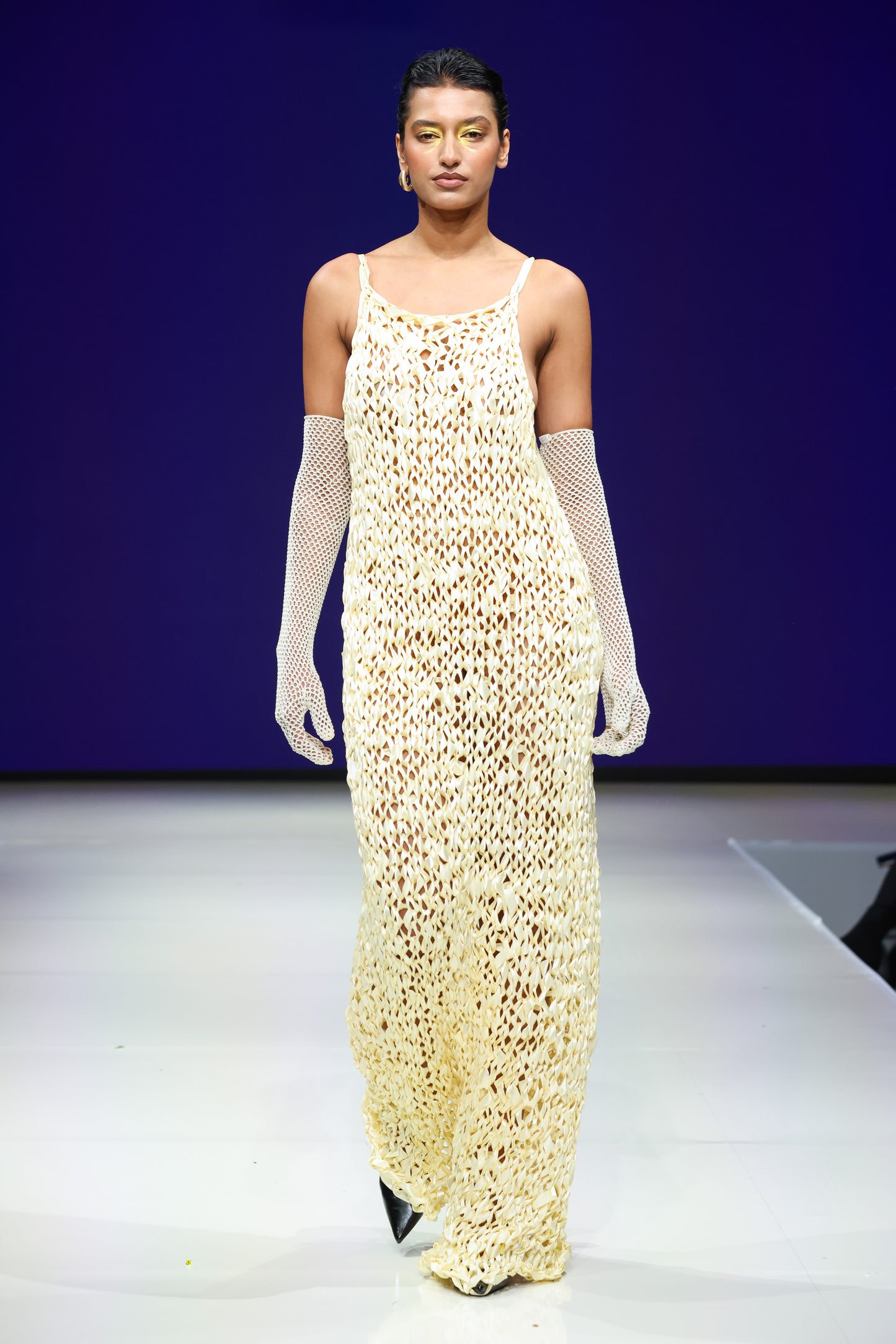 RIBBON GOWN / BUTTER