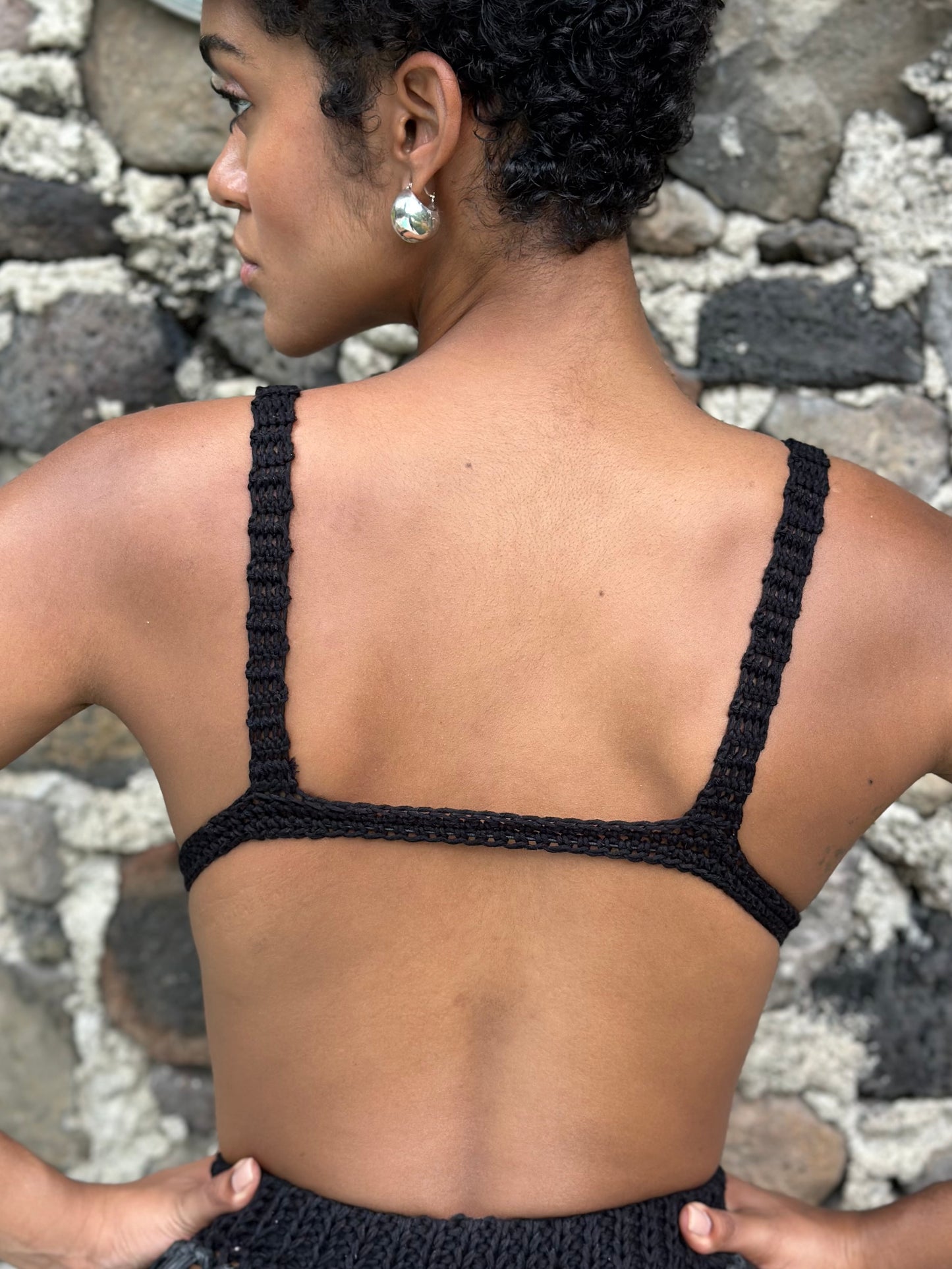 RAQUEL SHELL TOP / BLACK