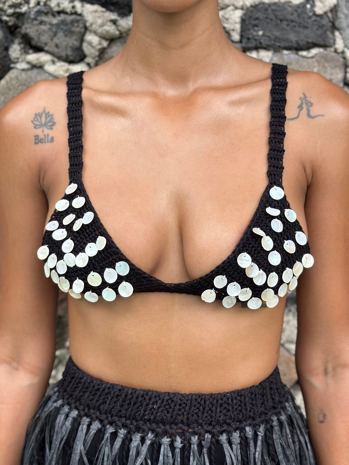 RAQUEL SHELL TOP / BLACK