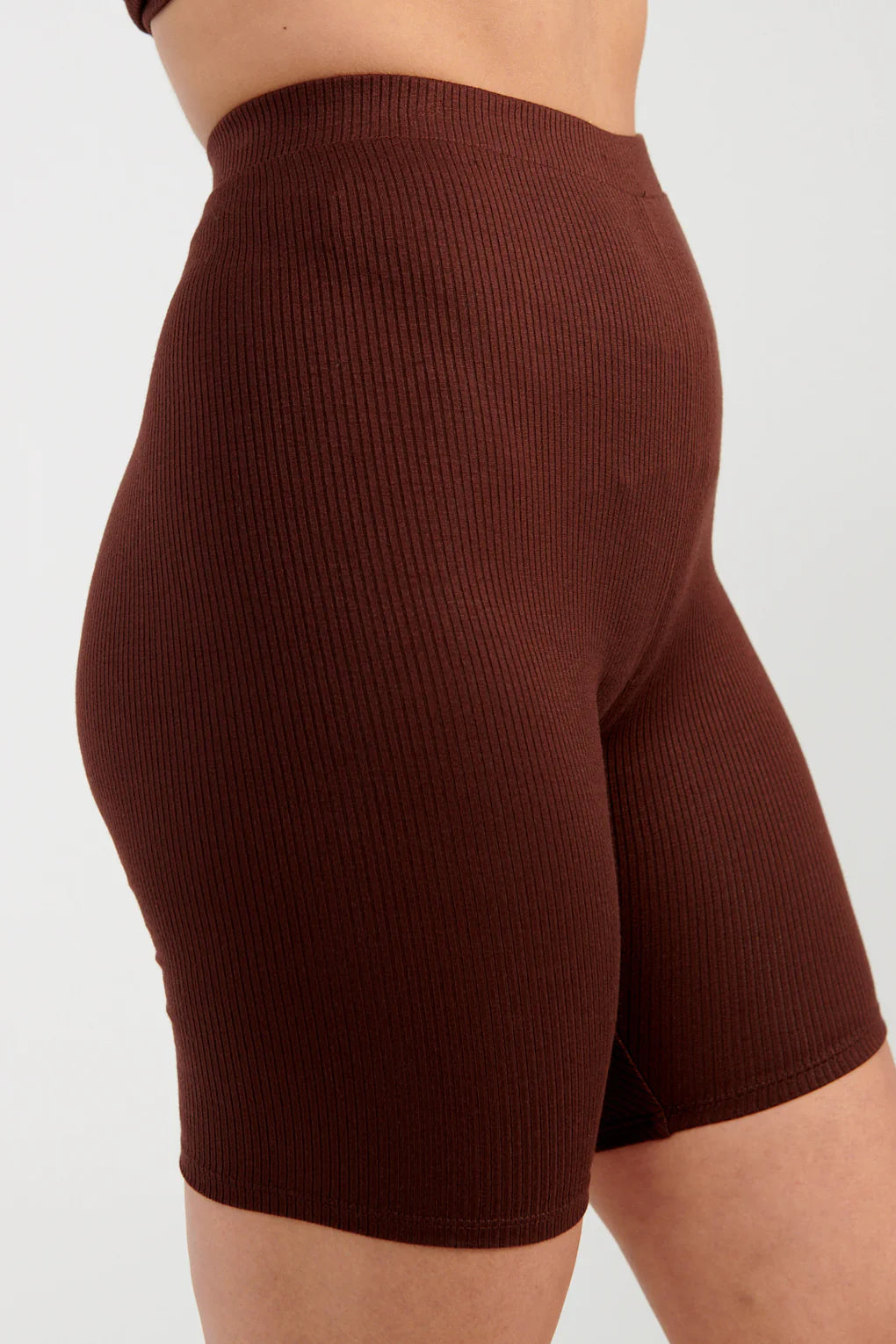 SERENA SHORT / CHOCOLATE